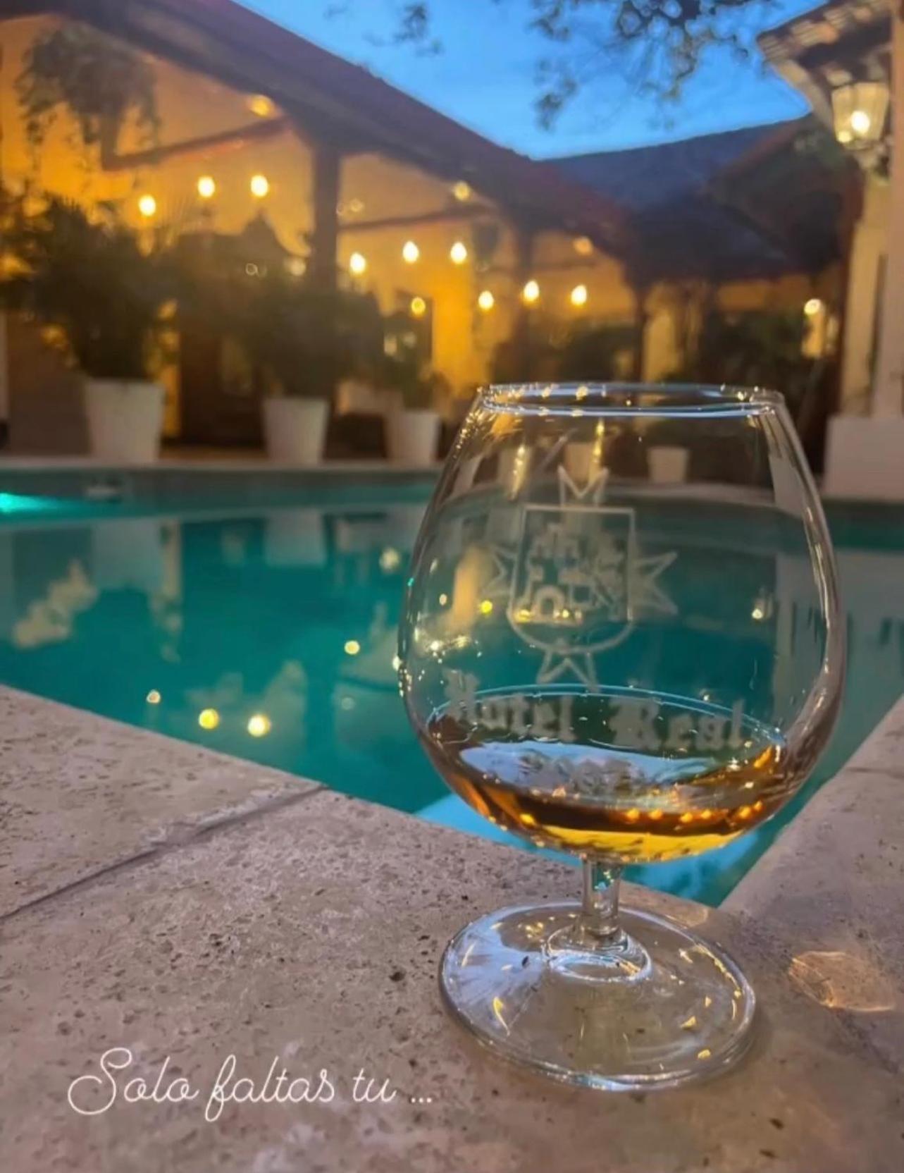 Hotel Real León Εξωτερικό φωτογραφία