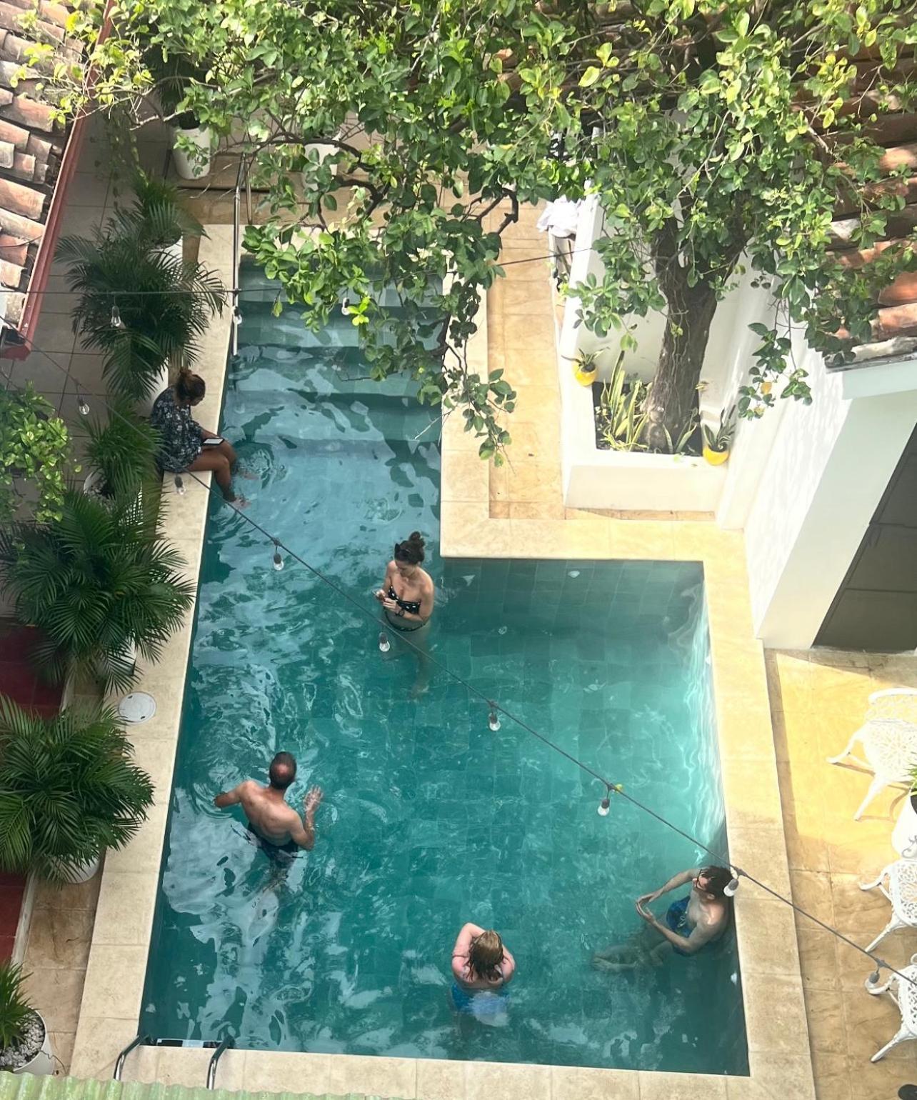 Hotel Real León Εξωτερικό φωτογραφία